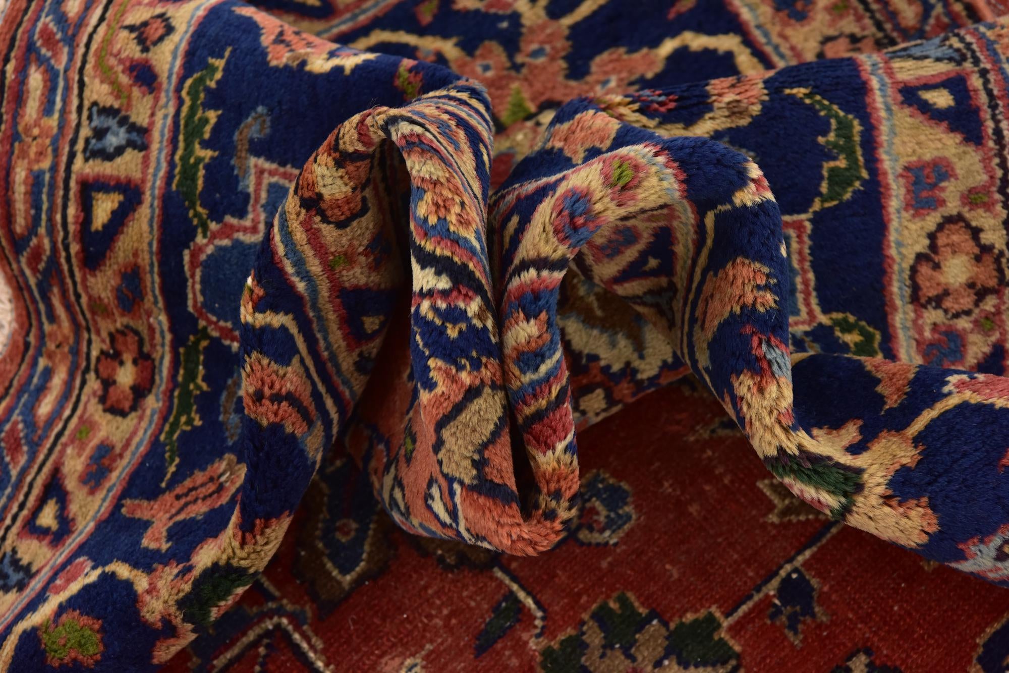 8' 7 x 11' 3 Hand Knotted Heriz Persian Wool Rug