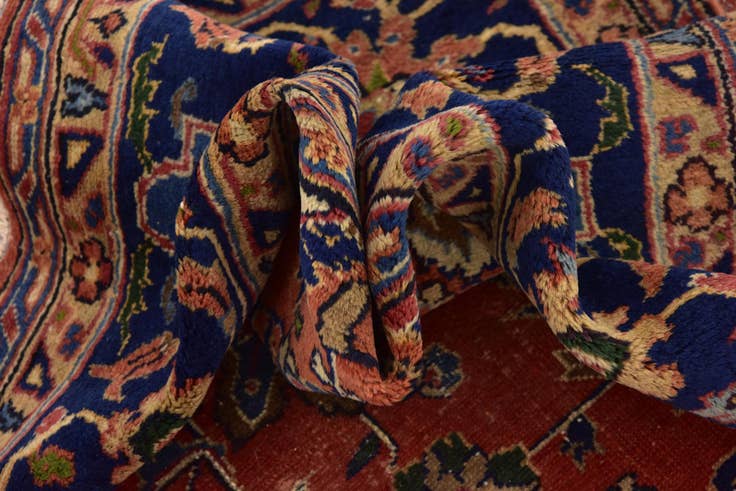 Detail image of 8' 7 x 11' 3 Hand Knotted Heriz Persian Wool Rug