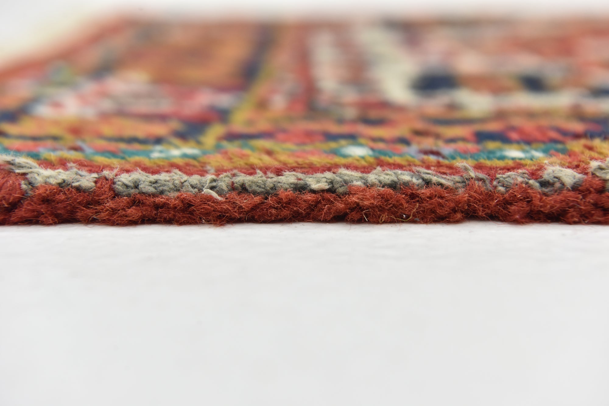 1' 10 x 2' 10 Hand Knotted Heriz Wool Rug