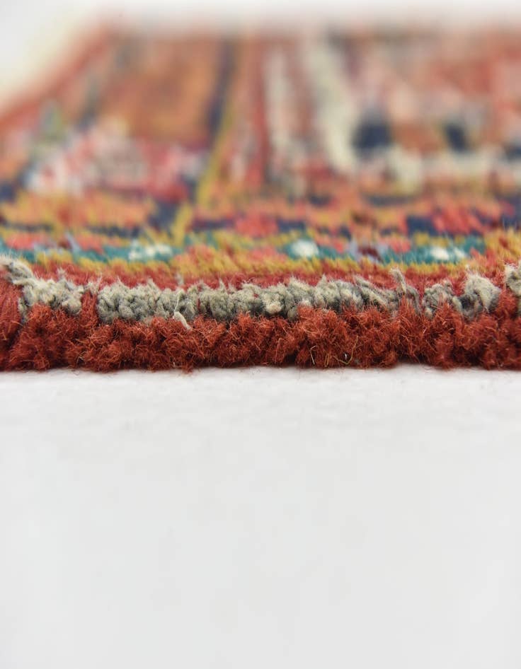 Detail image of 1' 10 x 2' 10 Hand Knotted Heriz Wool Rug