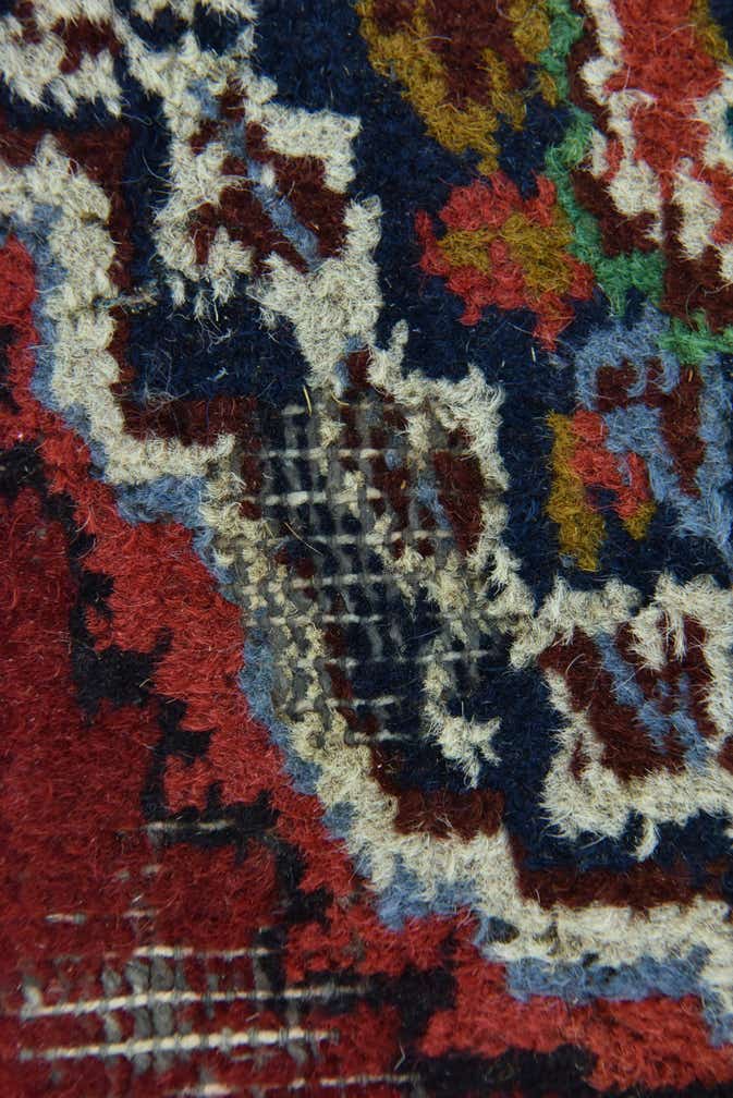 1' 10 x 2' 10 Hand Knotted Heriz Wool Rug