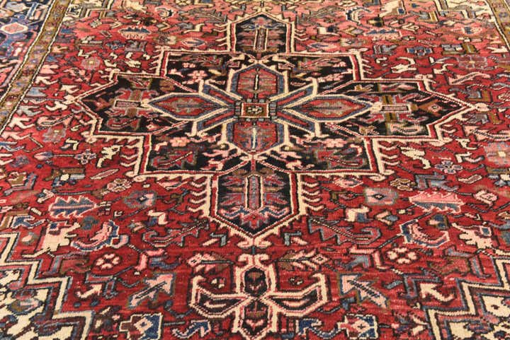 7' 7 x 10' 10 Hand Knotted Heriz Persian Wool Rug