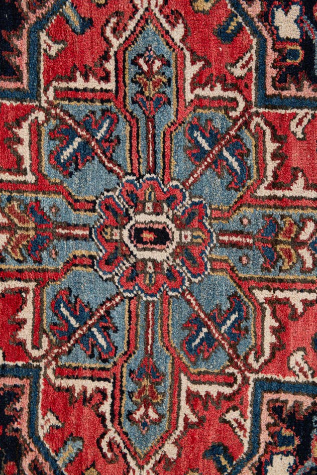 Detail image of 8' 1 x 10' 10 Hand Knotted Heriz Persian Wool Rug