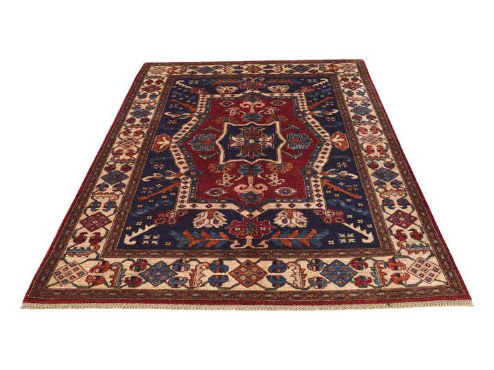 5' 9 x 8' 1 Hand Knotted Heriz Rug