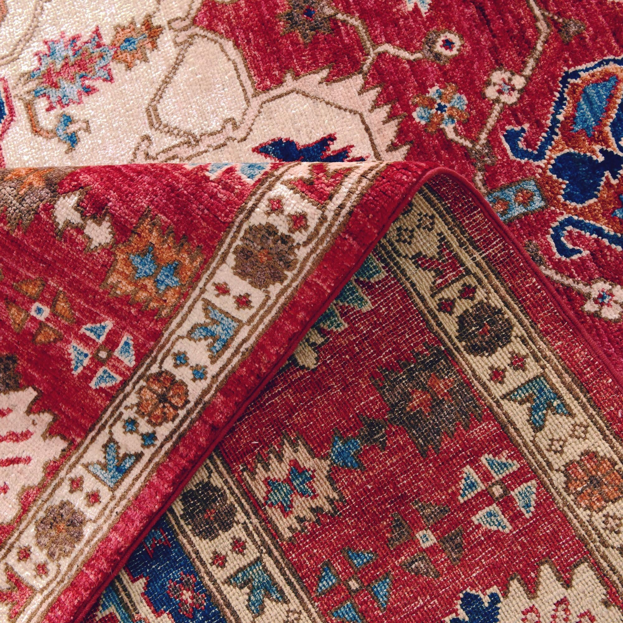 6' 10 x 9' 9 Hand Knotted Heriz Rug