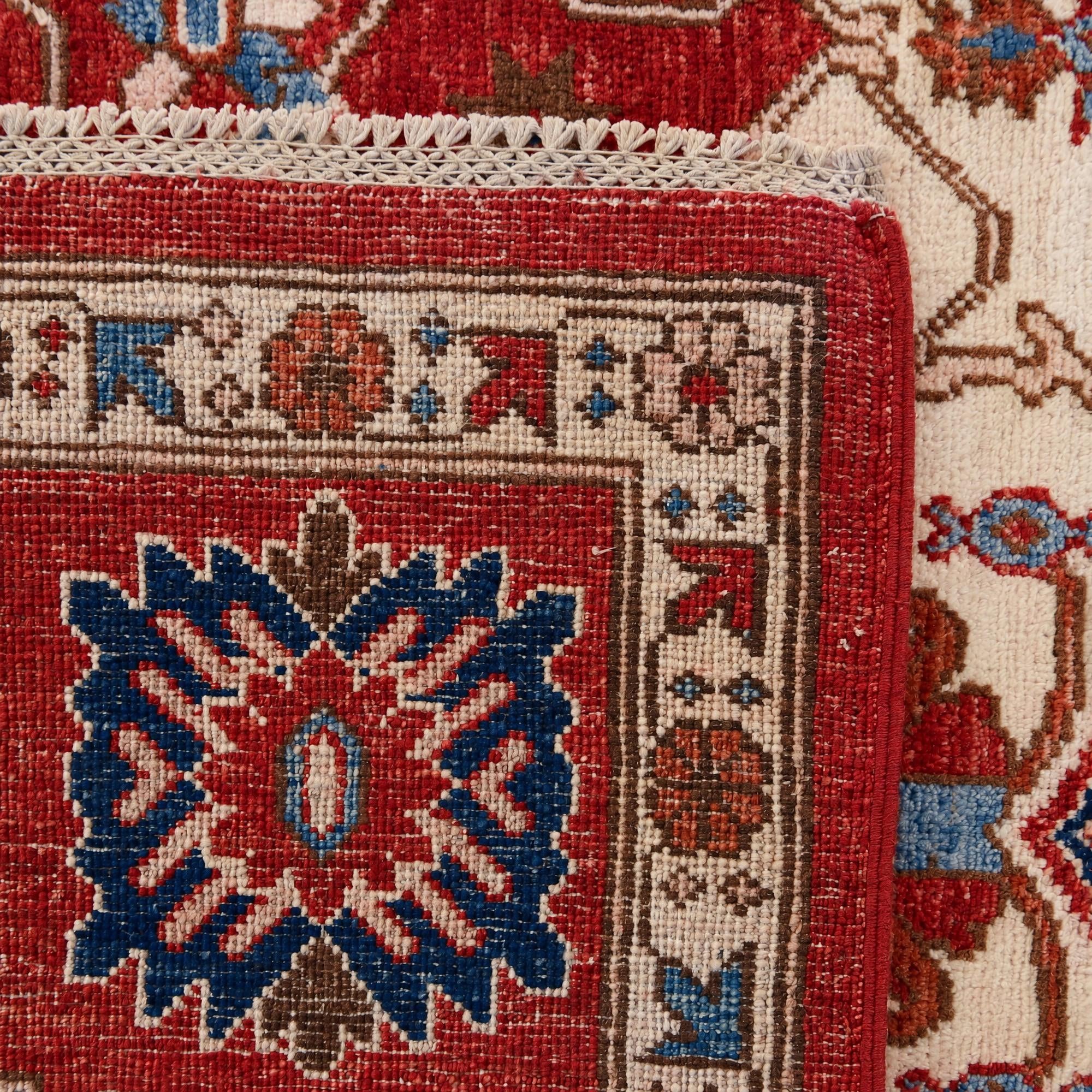 210cm x 295cm Hand Knotted Heriz Rug