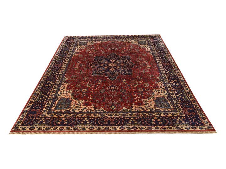 6' 6 x 9' 8 Hand Knotted Heriz Rug