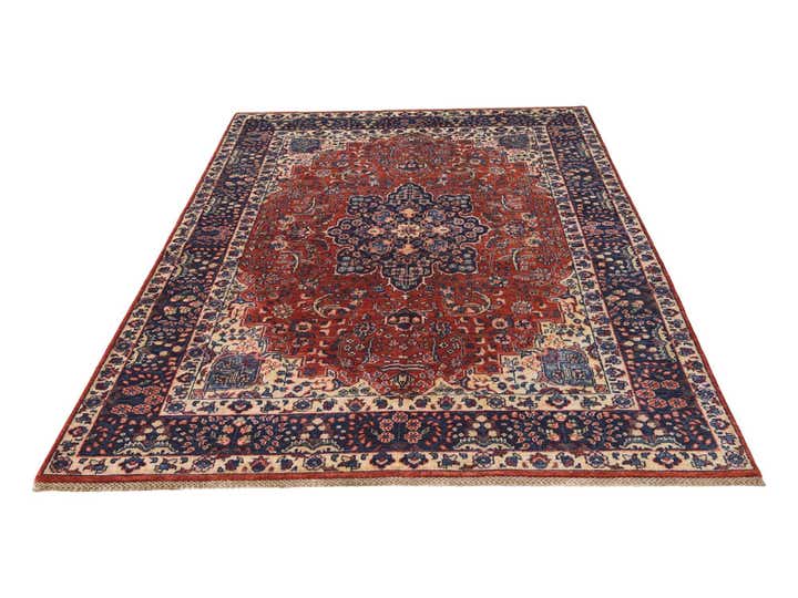 5' 7 x 7' 10 Hand Knotted Heriz Rug