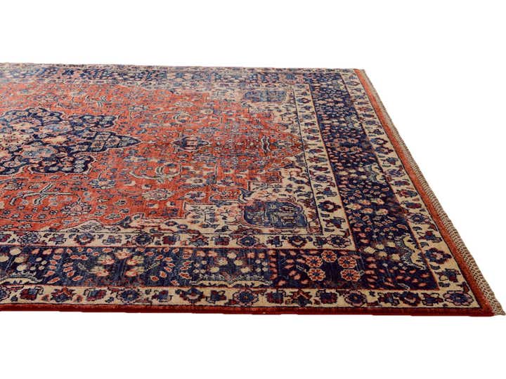 5' 7 x 7' 10 Hand Knotted Heriz Rug