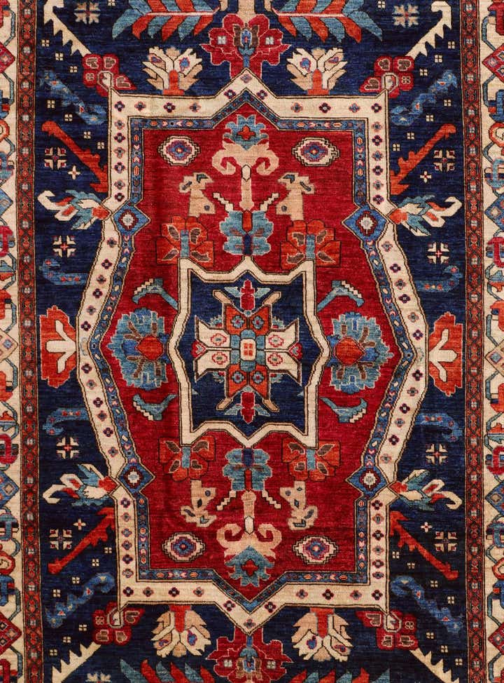6' 9 x 10' 1 Hand Knotted Heriz Rug