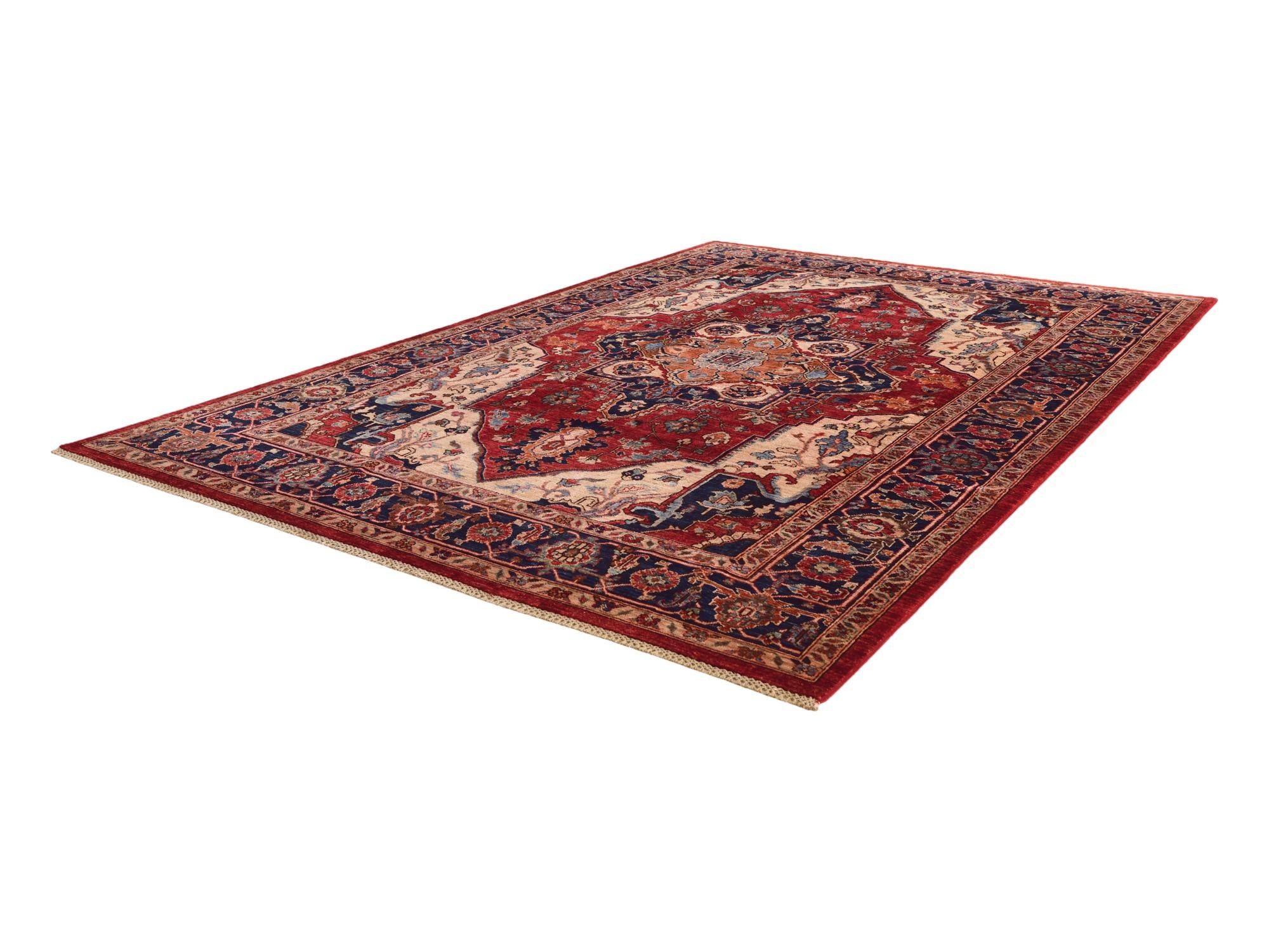6' 9 x 9' 11 Hand Knotted Heriz Rug