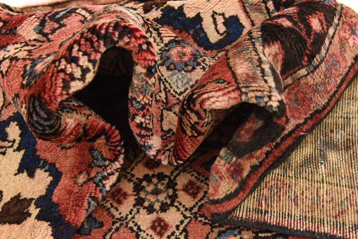 3' 8 x 7' 3 Hand Knotted Hossainabad Persian Wool Rug