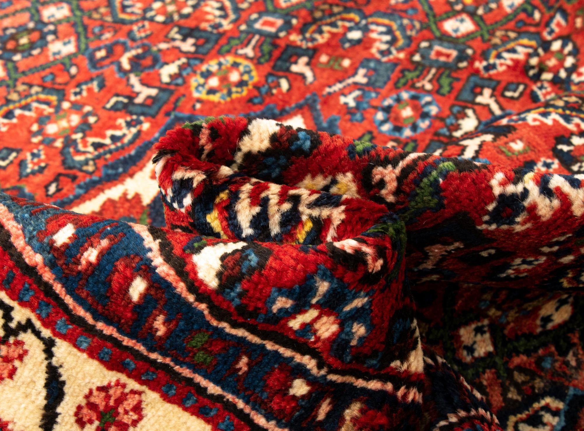 3' 8 x 5' 3 Hossainabad Rug