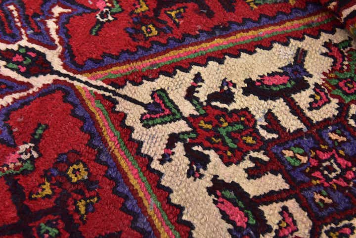 5' 4 x 8' 8 Hand Knotted Hossainabad Persian Wool Rug