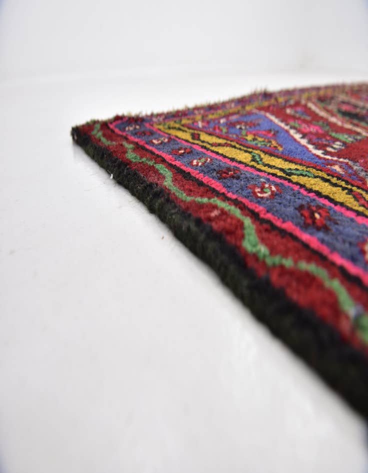 Detail image of 5' 4 x 8' 8 Hand Knotted Hossainabad Persian Wool Rug