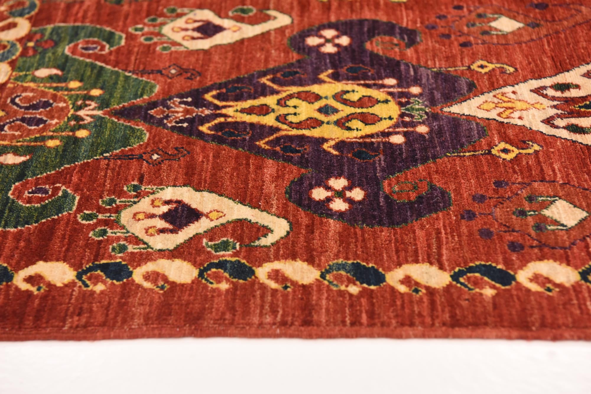 7' x 9' 2 Hand Knotted Ikat Rug