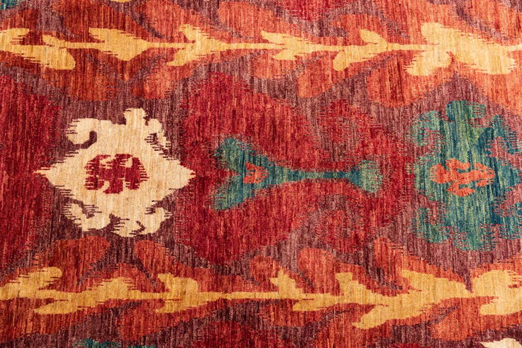 Detail image of 8' 4 x 9' 10 Hand Knotted Ikat Oriental Rug