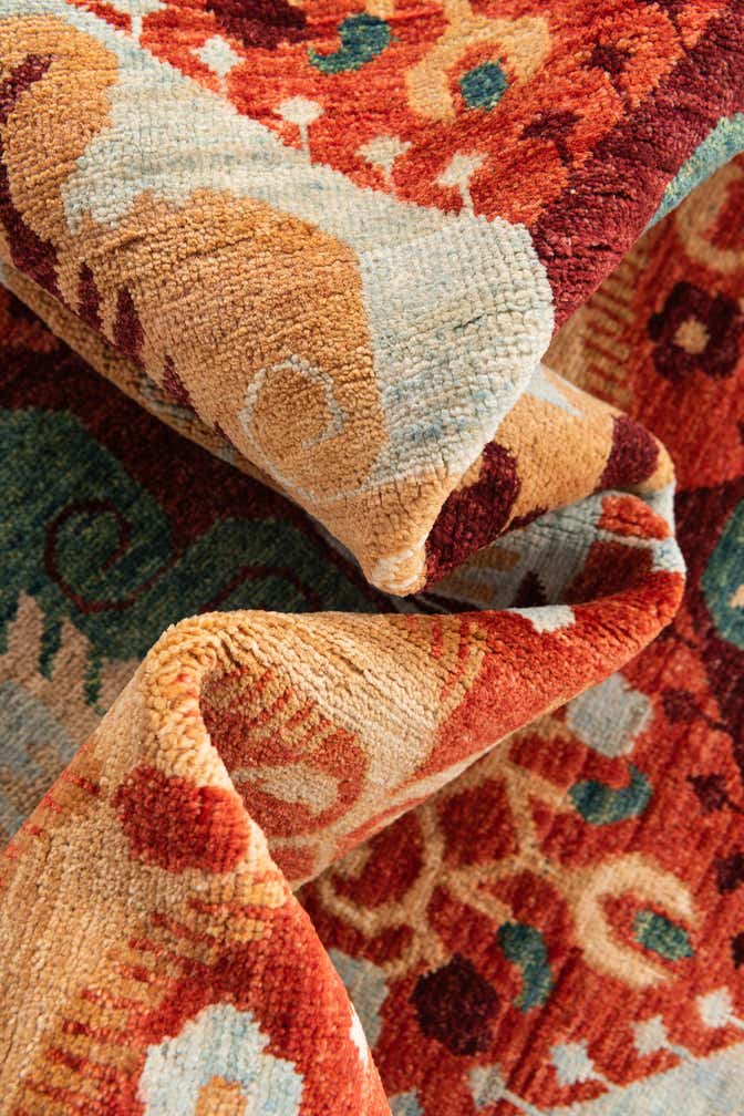 6' 10 x 9' 8 Hand Knotted Ikat Oriental Rug