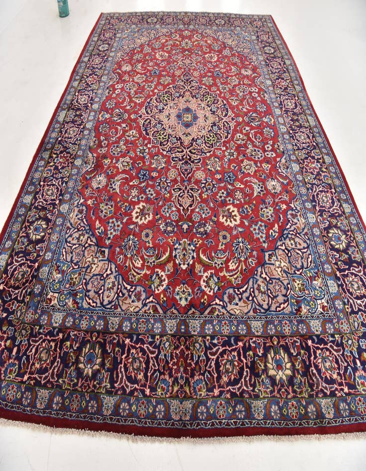 Detail image of 9' 8 x 12' 9  Hand Knotted Isfahan Persian Wool Rug