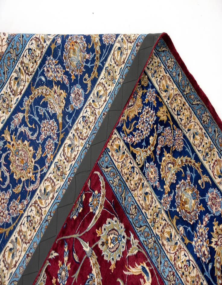 Detail image of 11' 6 x 16' 9  Hand Knotted Isfahan Persian Rug