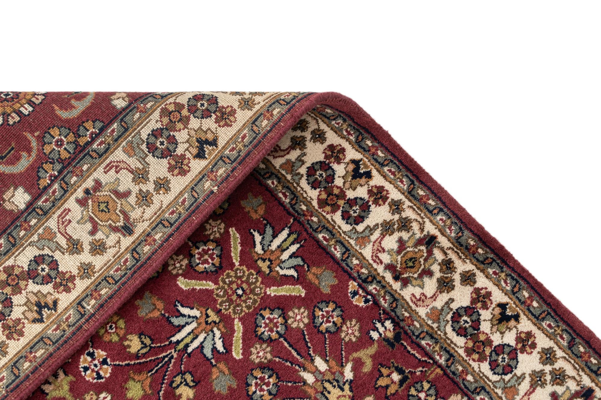 4' x 6' Hand Knotted Isfahan Wool Rug