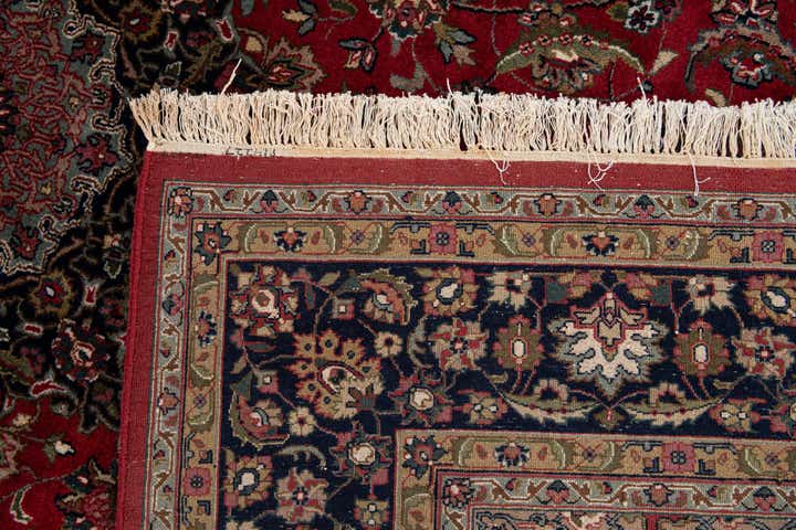 6' 7 x 9' 10 Isfahan Wool Rug