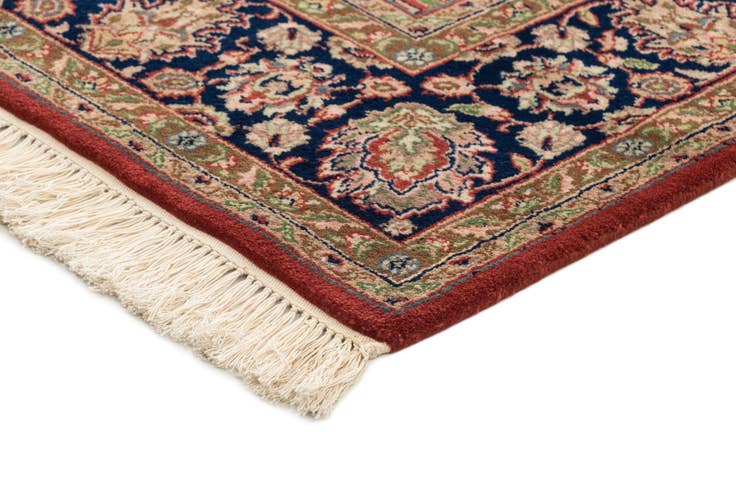 Detail image of 5' 6 x 7' 9 Isfahan Rug