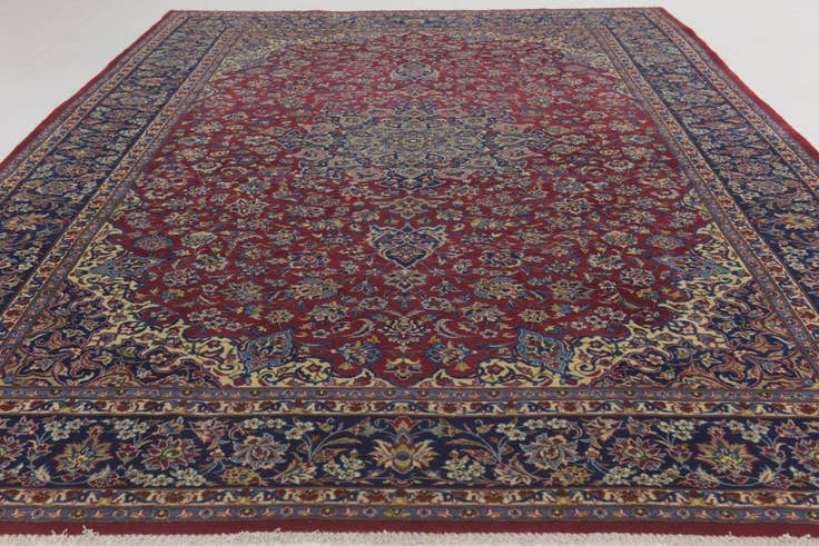 Detail image of 10' x 15' Hand Knotted Isfahan Persian Wool Rug