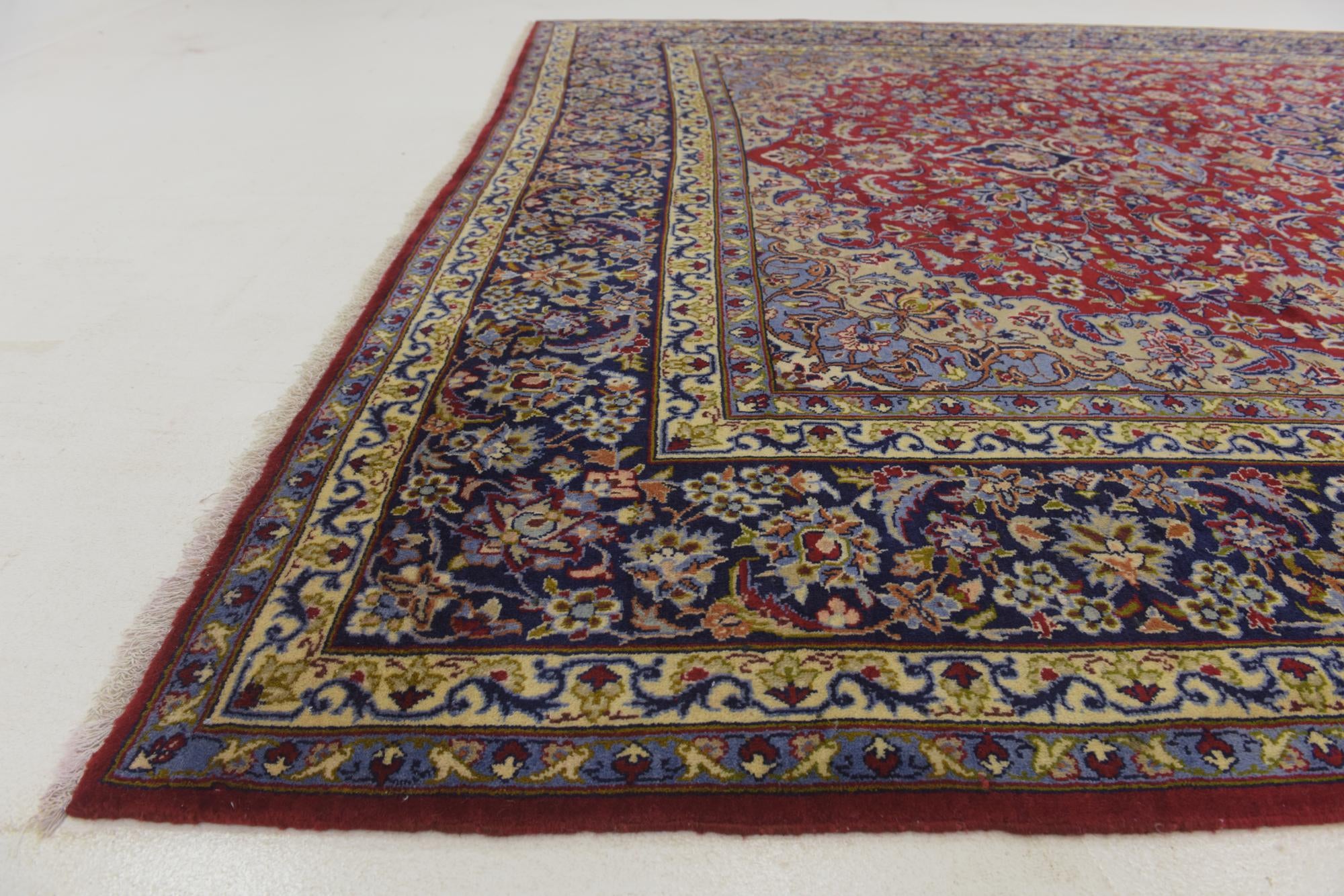 9' 6 x 13' 6 Hand Knotted Isfahan Persian Wool Rug