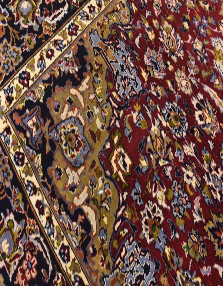 Detail image of 9' 9 x 13' Hand Knotted Isfahan Persian Wool Rug