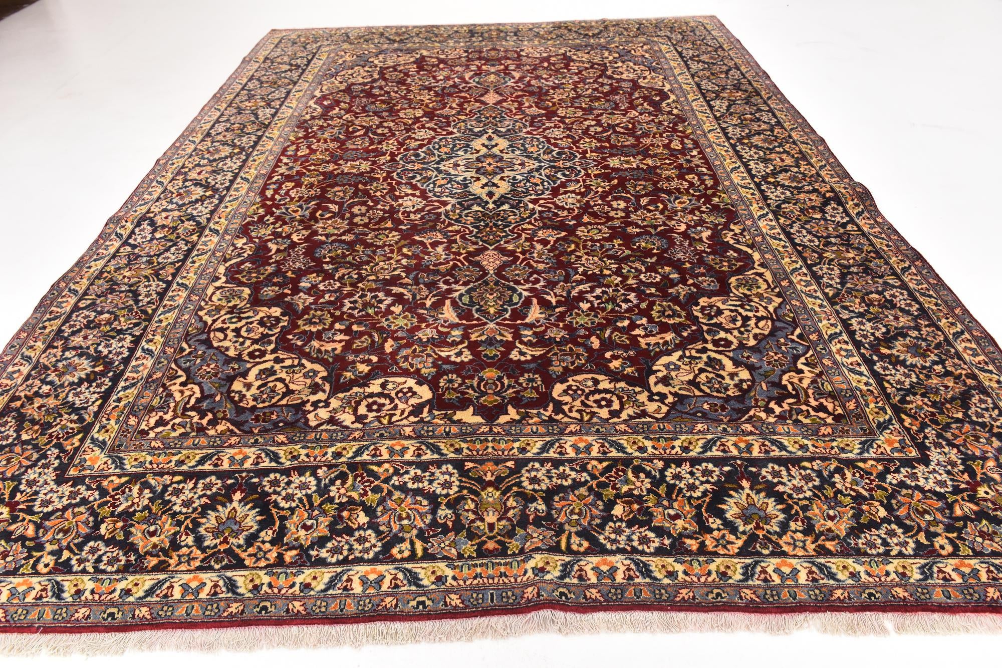 9' 6 x 12' 10 Hand Knotted Isfahan Persian Wool Rug
