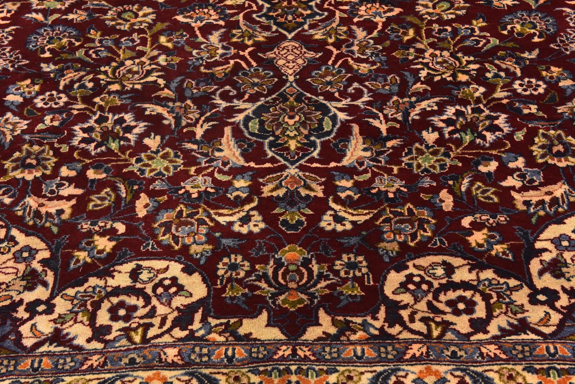 9' 6 x 12' 10 Hand Knotted Isfahan Persian Wool Rug
