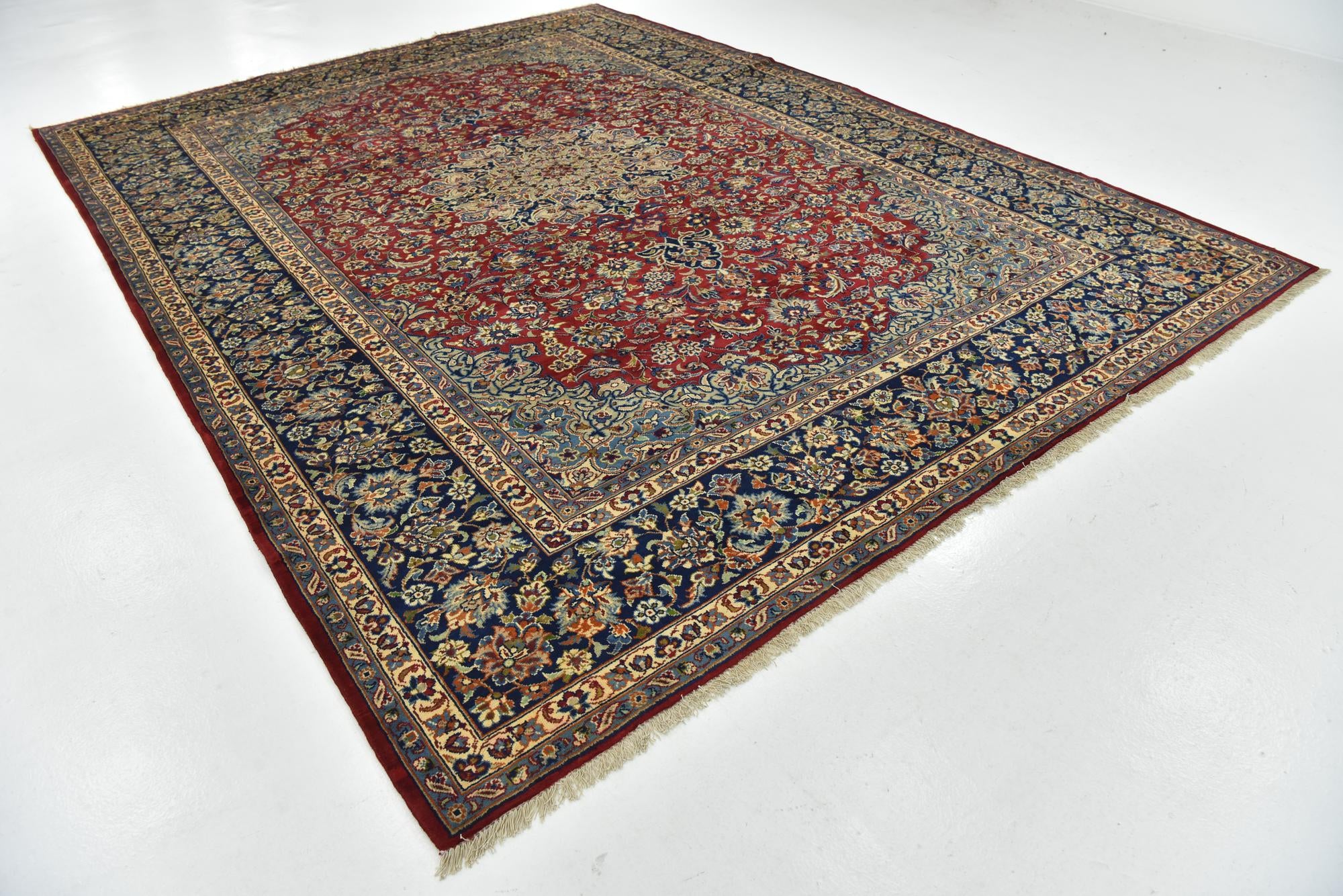 295cm x 390cm Hand Knotted Isfahan Persian Wool Rug