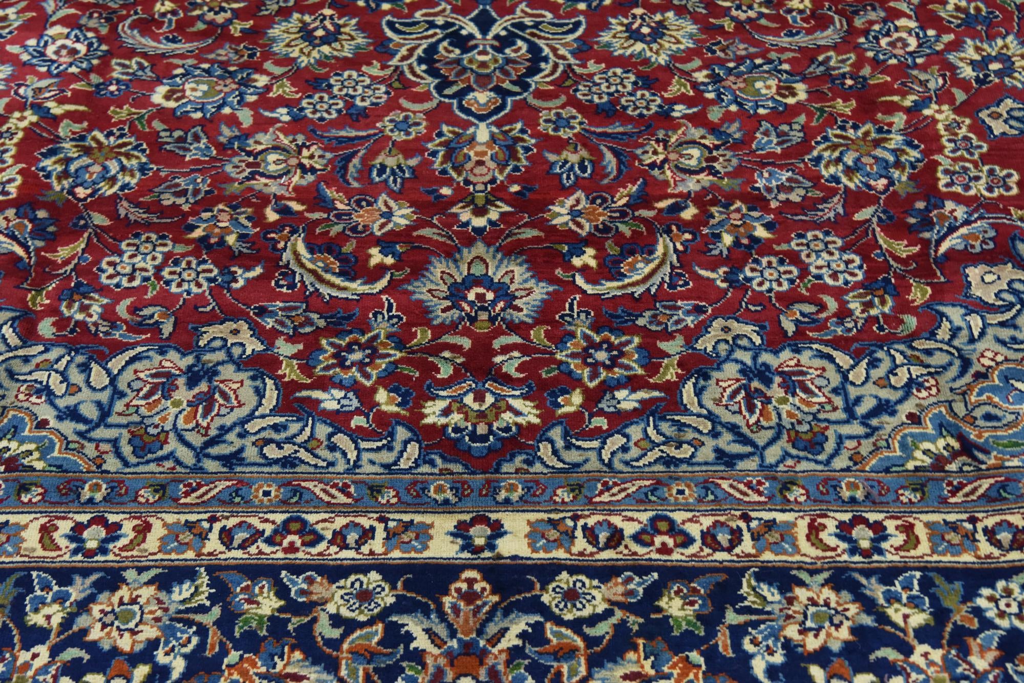 295cm x 390cm Hand Knotted Isfahan Persian Wool Rug