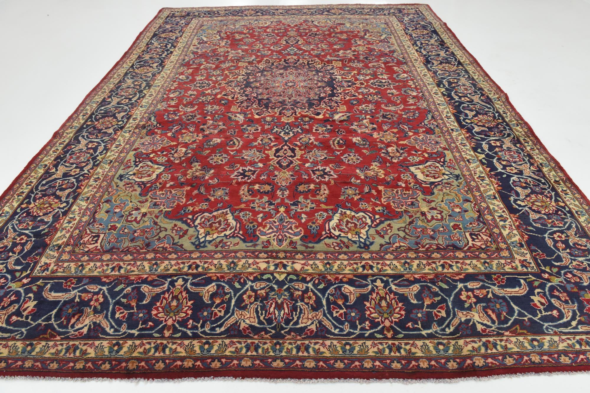 295cm x 420cm Hand Knotted Isfahan Persian Wool Rug