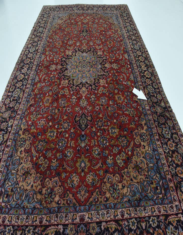 Detail image of 9' x 13'  Hand Knotted Isfahan Persian Wool Rug