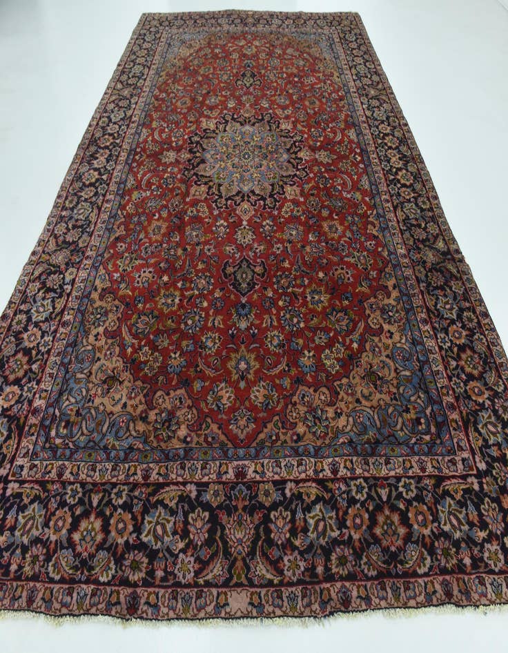 Detail image of 9' x 13'  Hand Knotted Isfahan Persian Wool Rug