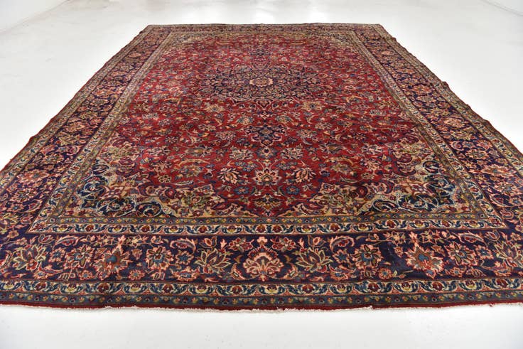 Detail image of 9' 9 x 13' Hand Knotted Isfahan Persian Wool Rug