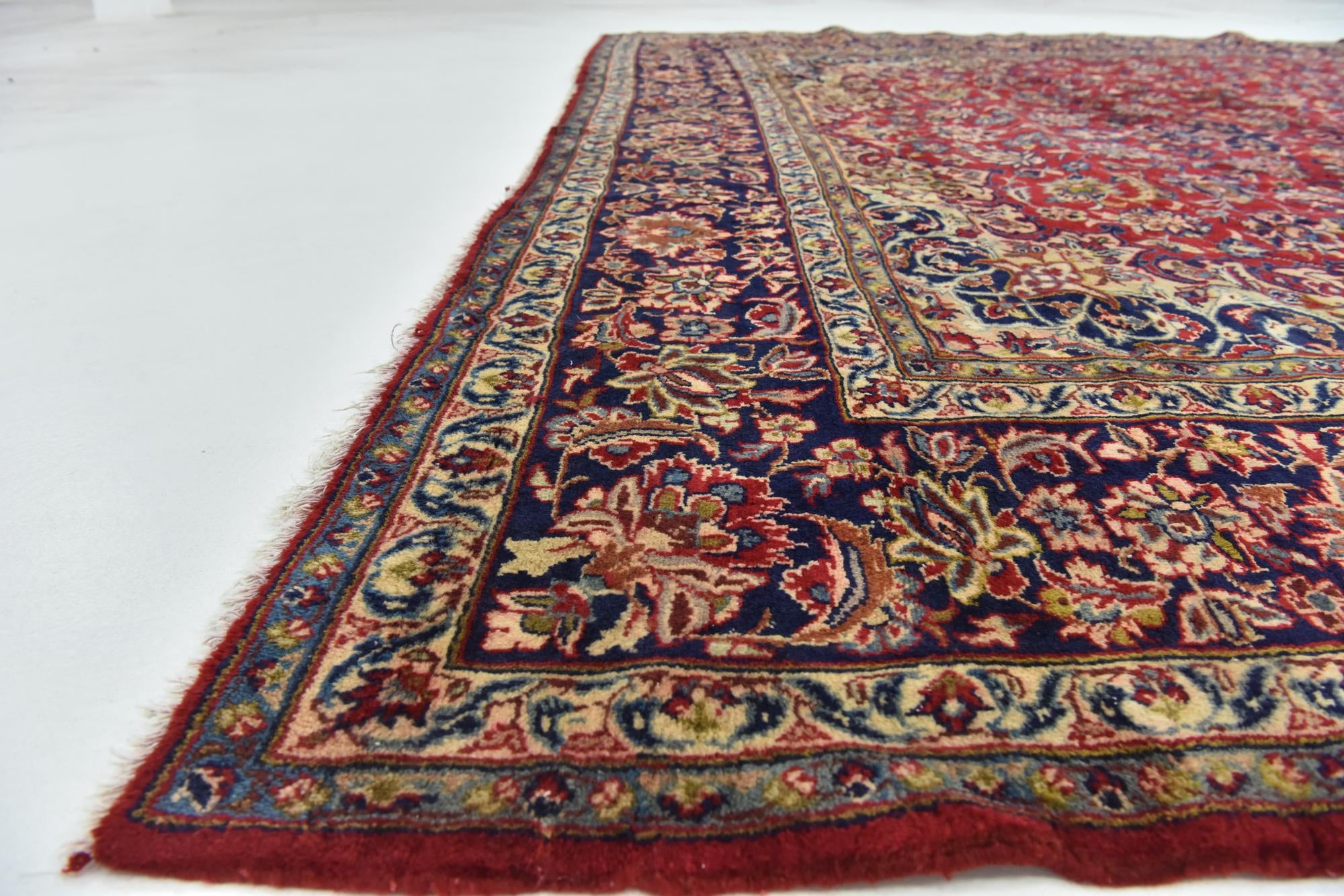 9' 9 x 13' Hand Knotted Isfahan Persian Wool Rug