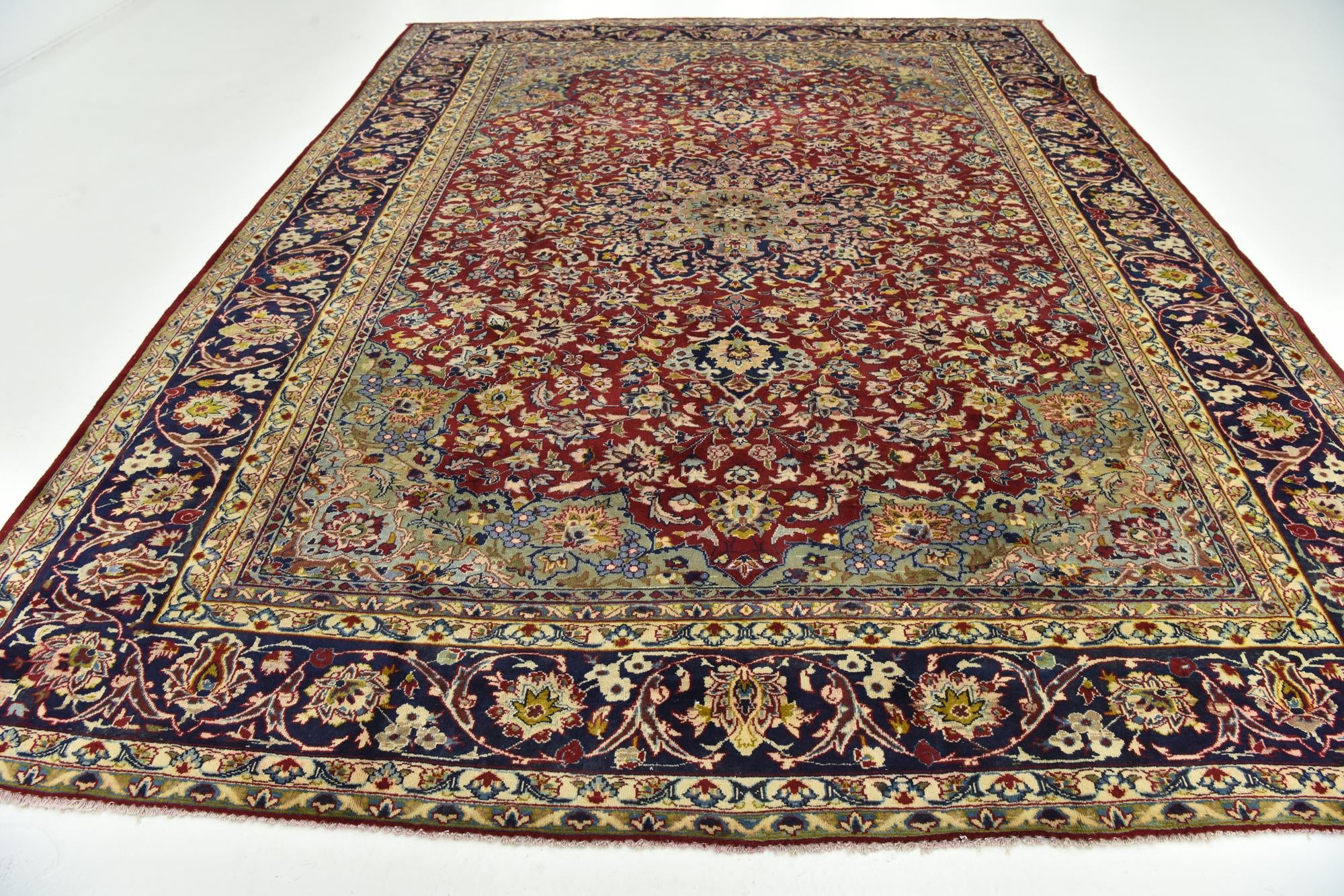 300cm x 405cm Hand Knotted Isfahan Persian Wool Rug