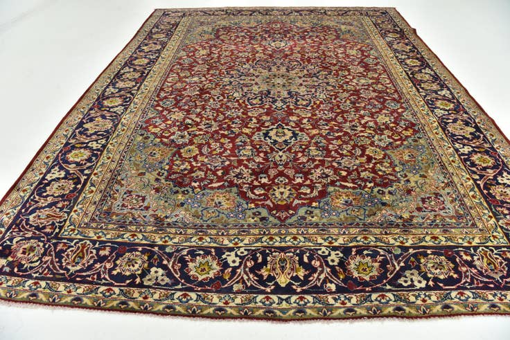 Detail image of 300cm x 405cm Hand Knotted Isfahan Persian Wool Rug