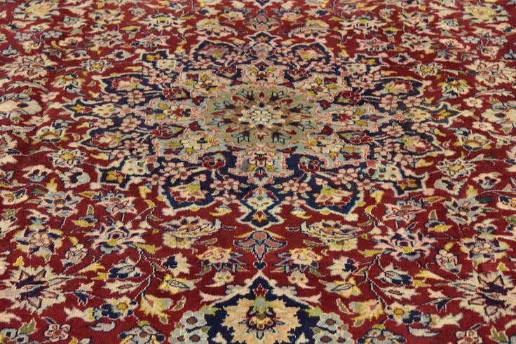 Detail image of 300cm x 405cm Hand Knotted Isfahan Persian Wool Rug