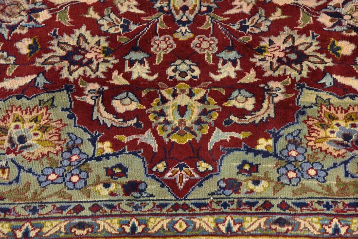 Detail image of 300cm x 405cm Hand Knotted Isfahan Persian Wool Rug