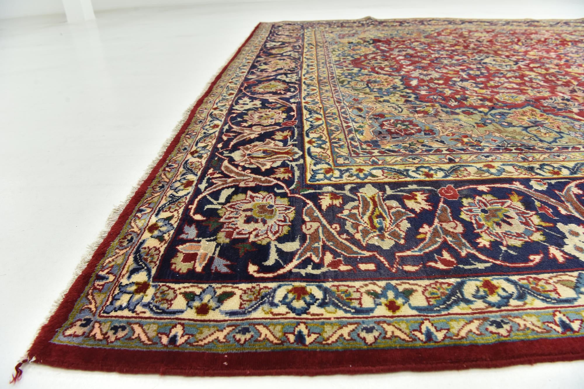 300cm x 405cm Hand Knotted Isfahan Persian Wool Rug