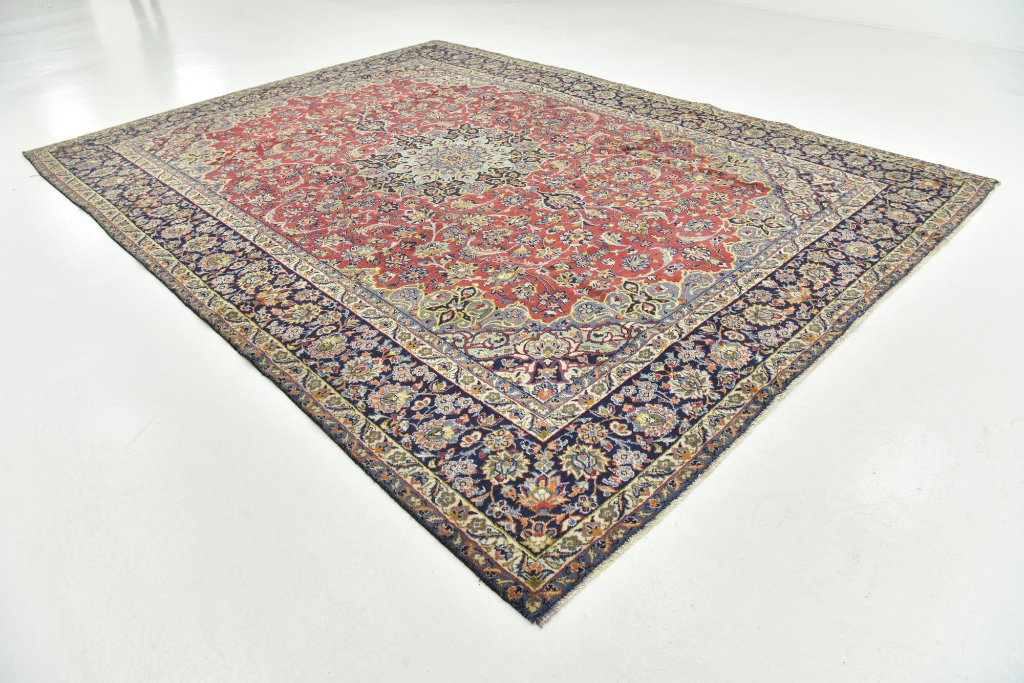 295cm x 400cm Hand Knotted Isfahan Persian Wool Rug
