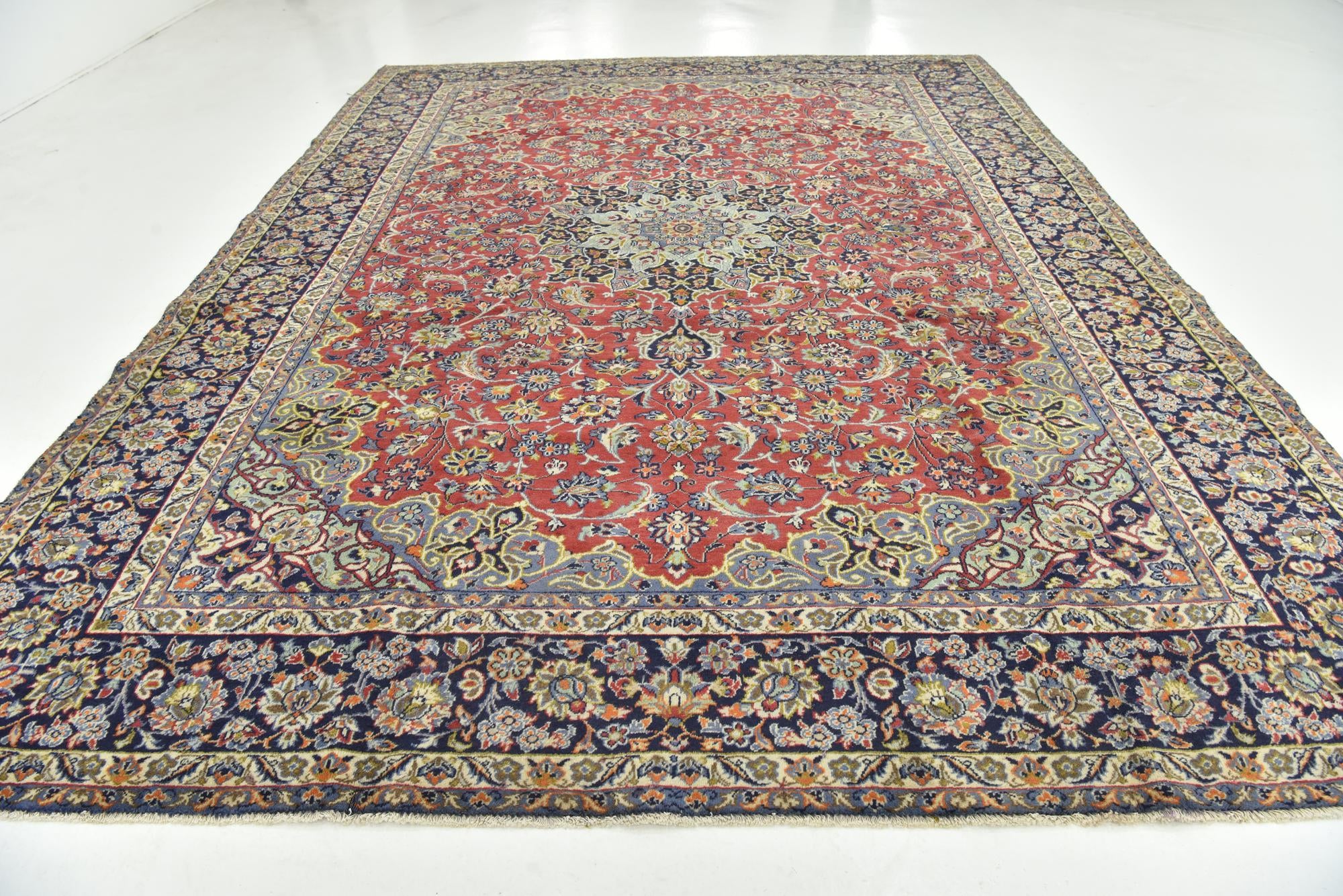 295cm x 400cm Hand Knotted Isfahan Persian Wool Rug