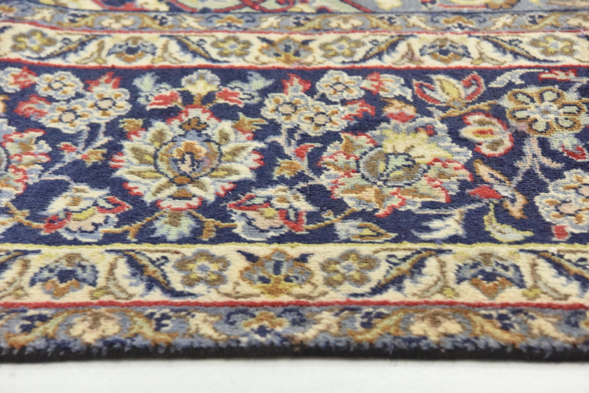 295cm x 400cm Hand Knotted Isfahan Persian Wool Rug