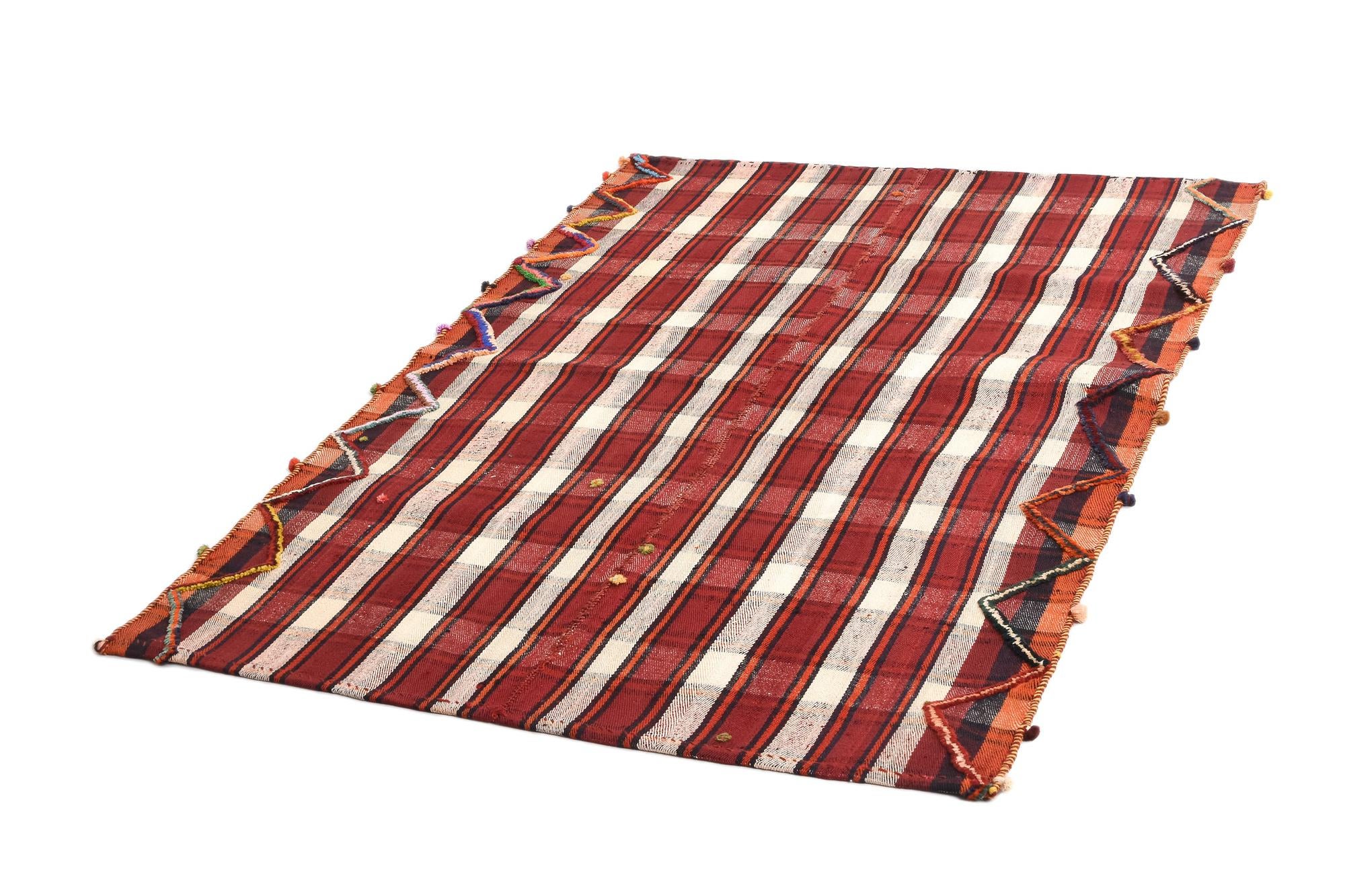 4' 9 x 6' 7 Jajim Rug