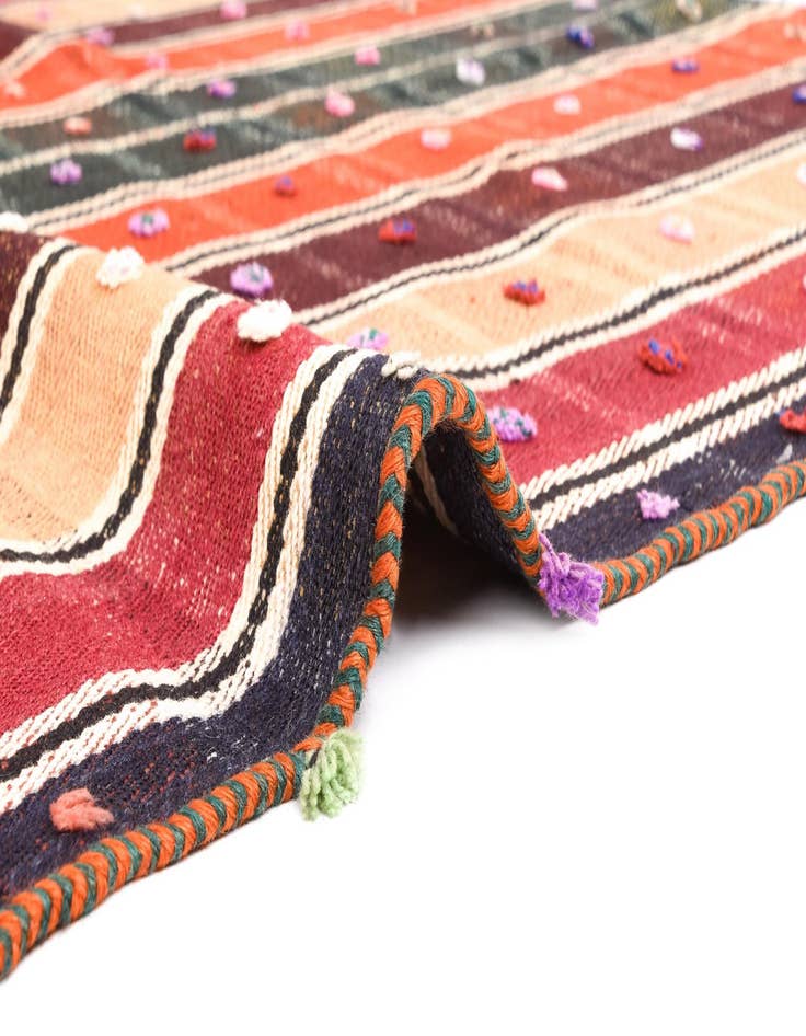 Detail image of 4' 8 x 7' 4 Jajim Rug