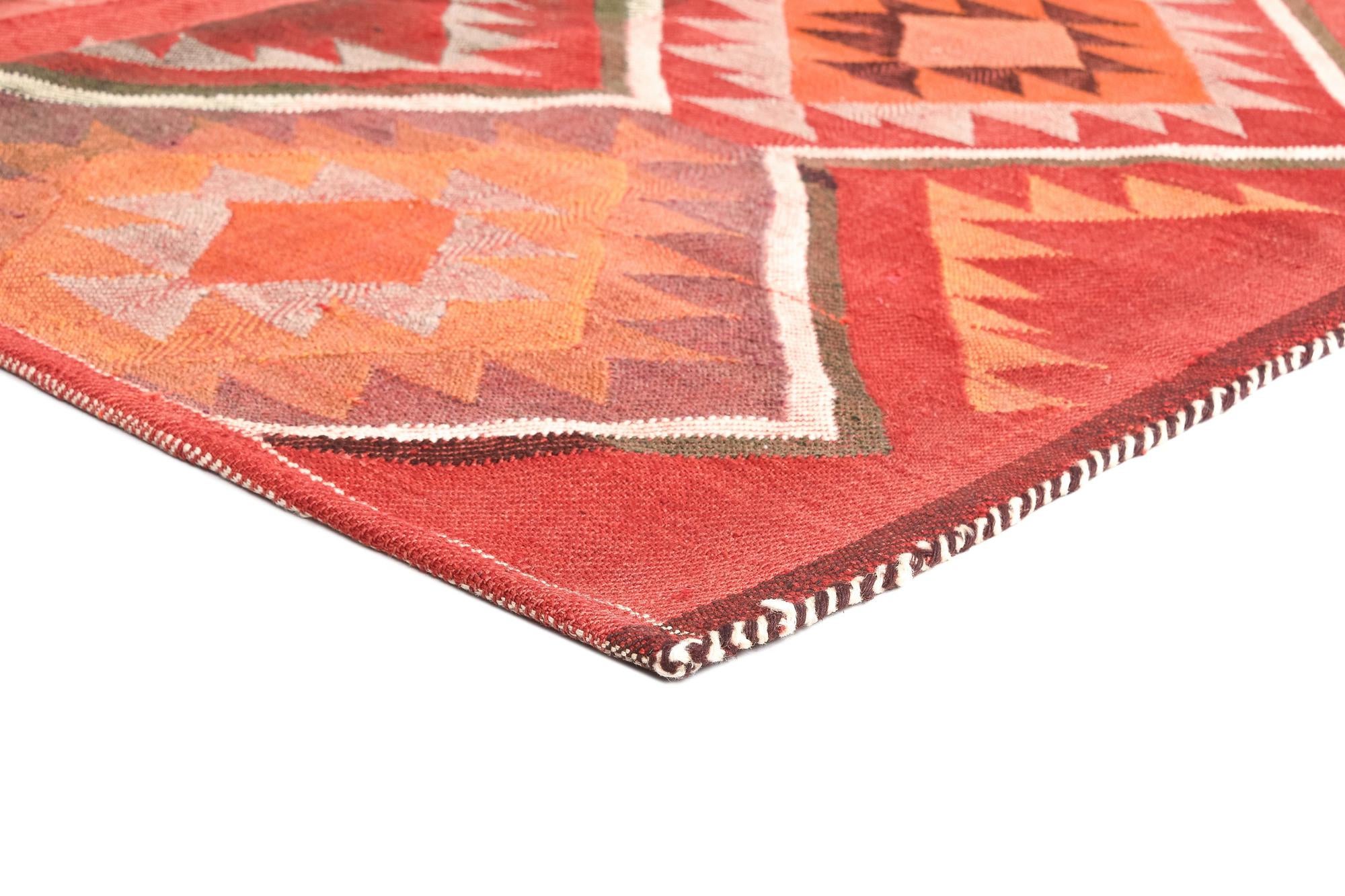 4' 11 x 6' 9 Jajim Rug